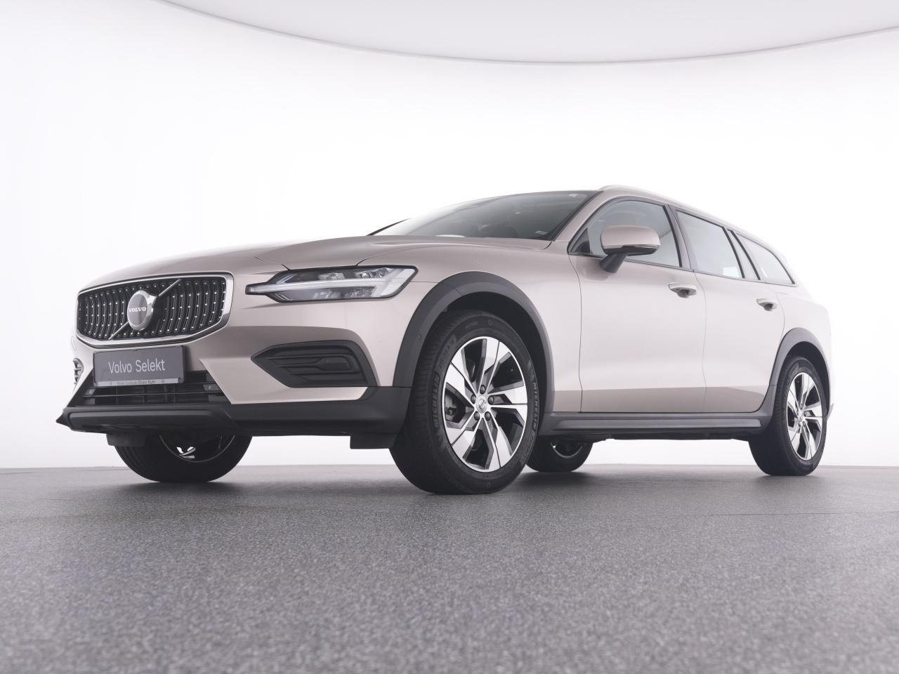 Volvo  CC