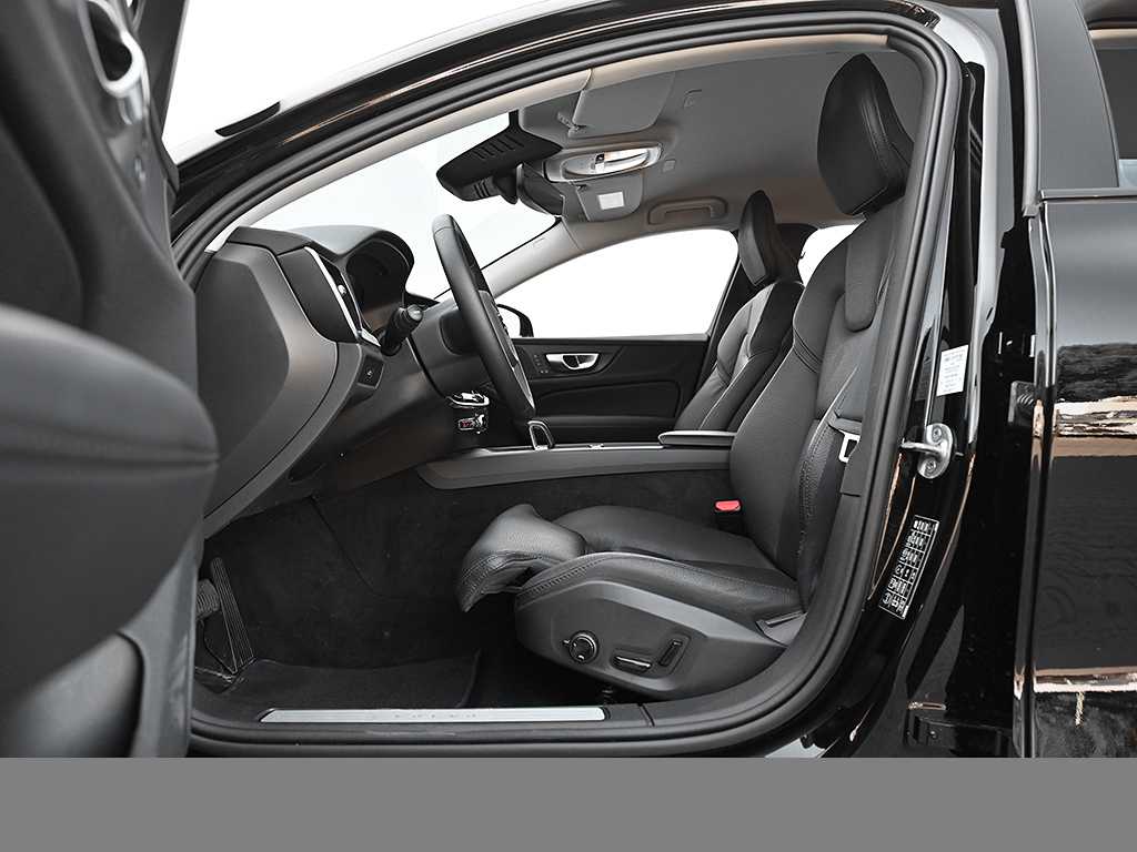 Volvo  CC