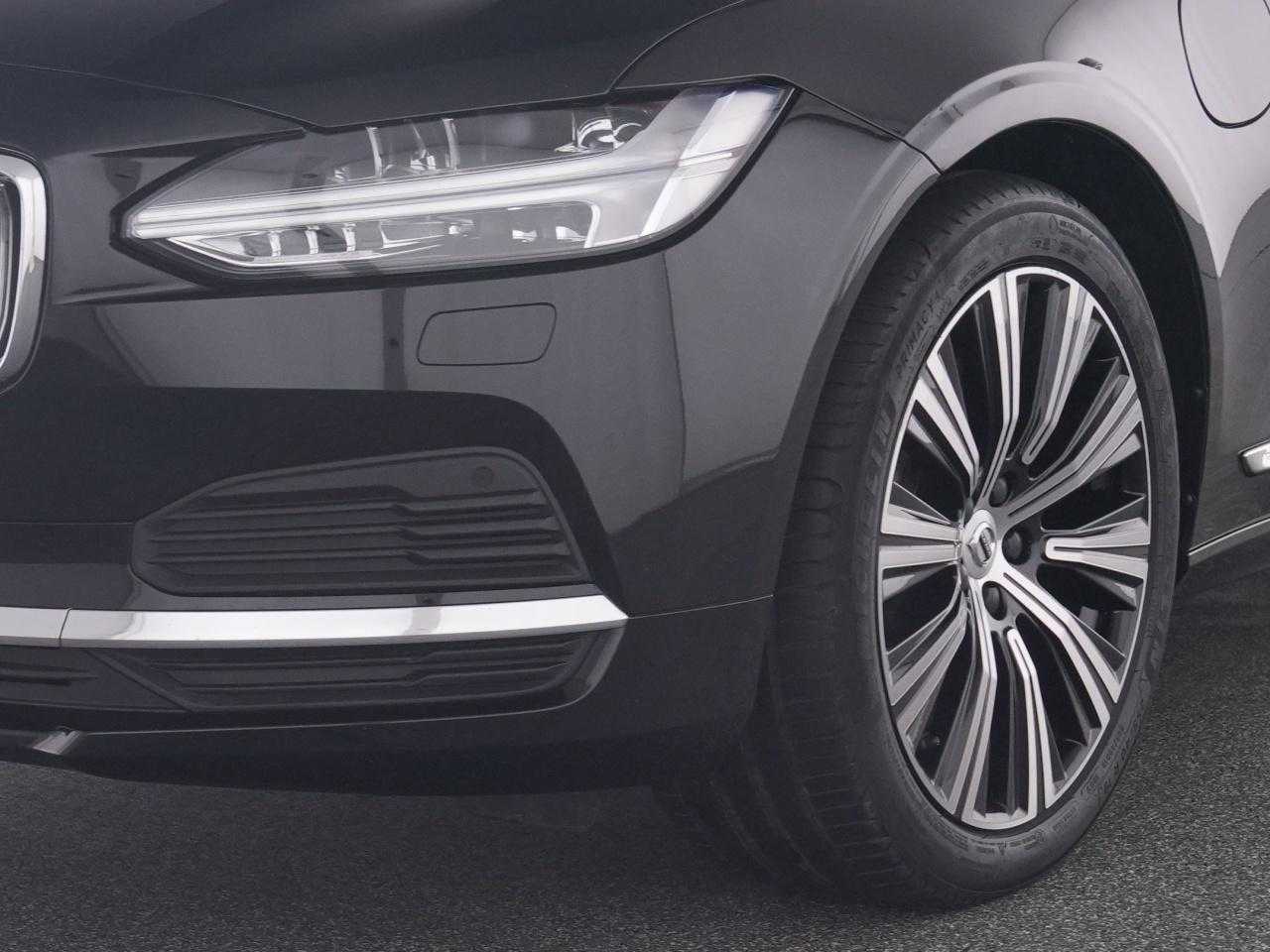 Volvo  V90