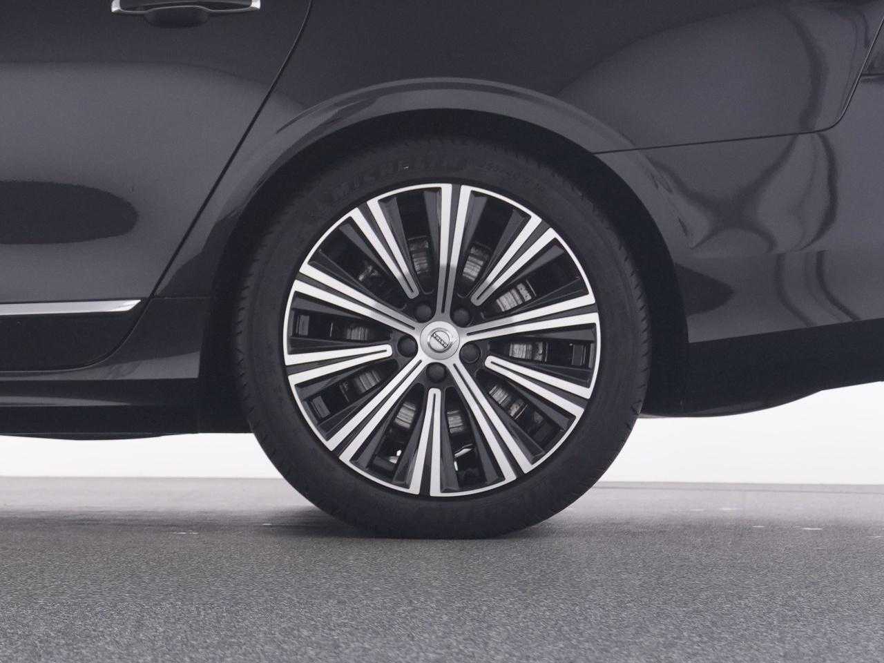 Volvo  V90