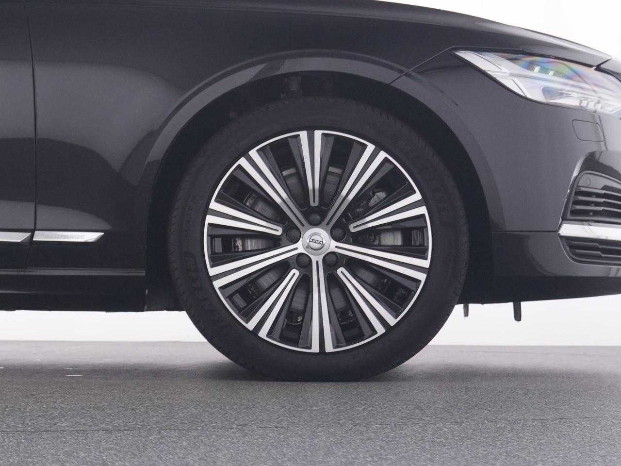 Volvo  V90