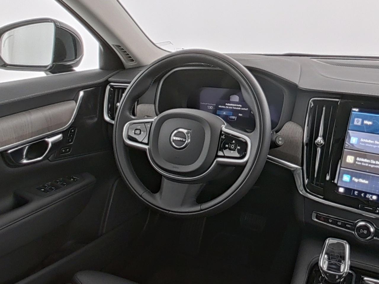 Volvo  V90
