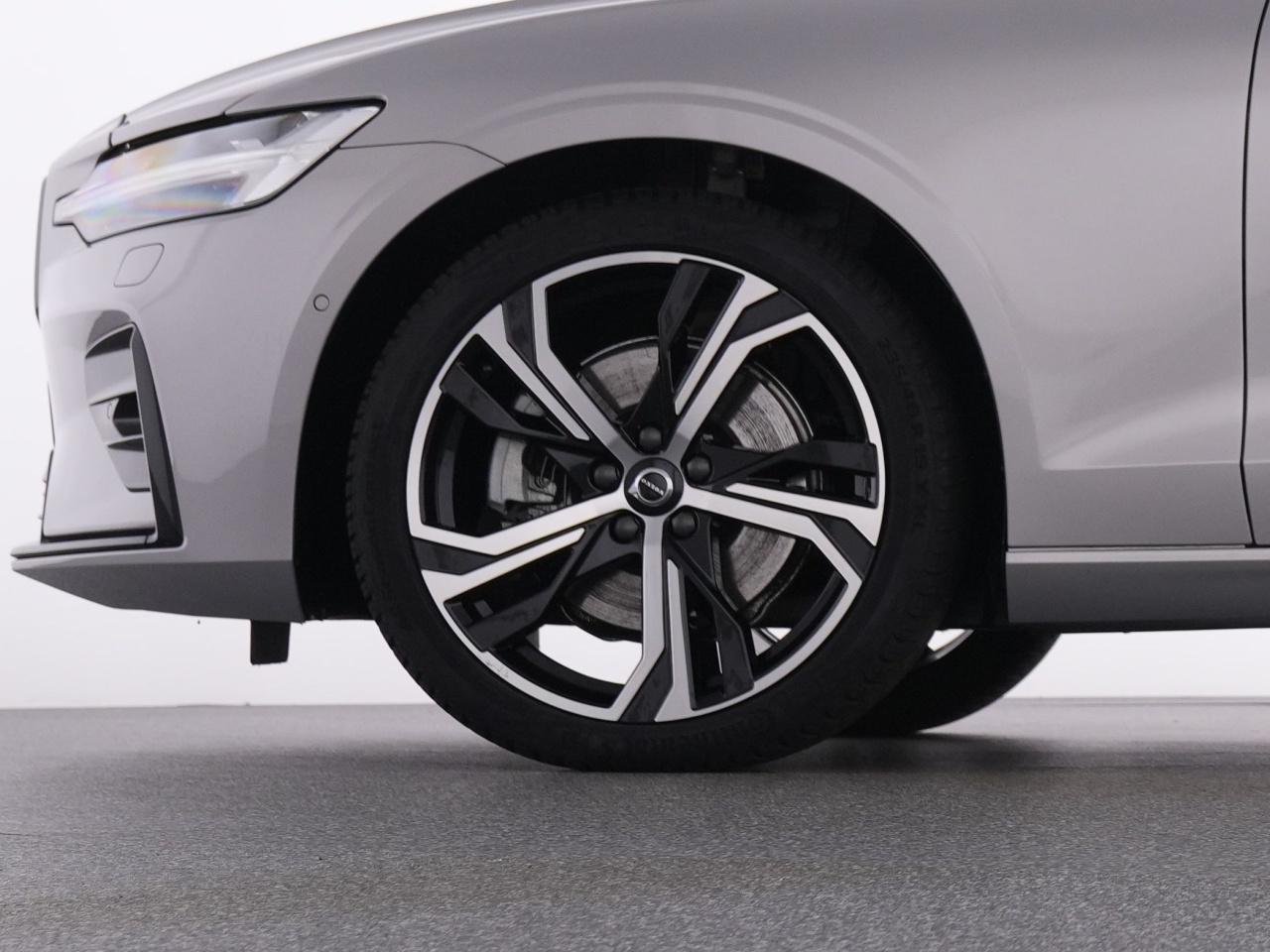 Volvo  V60