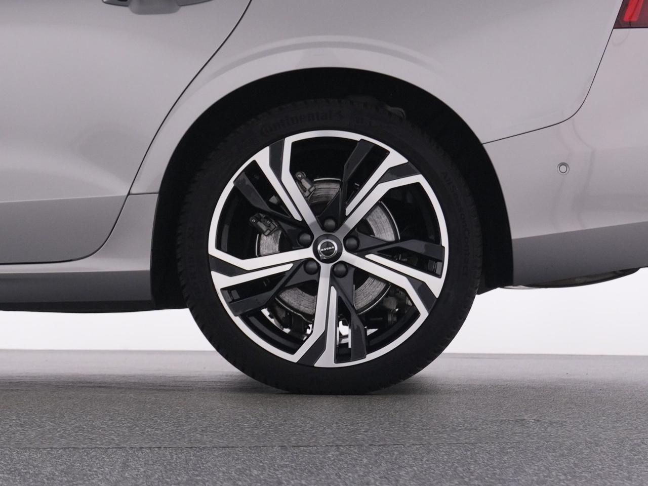 Volvo  V60