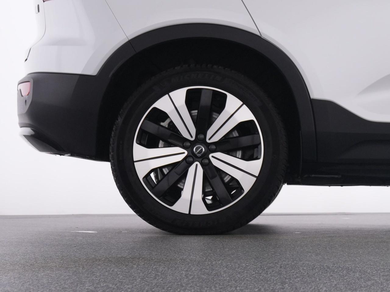 Volvo  XC 40