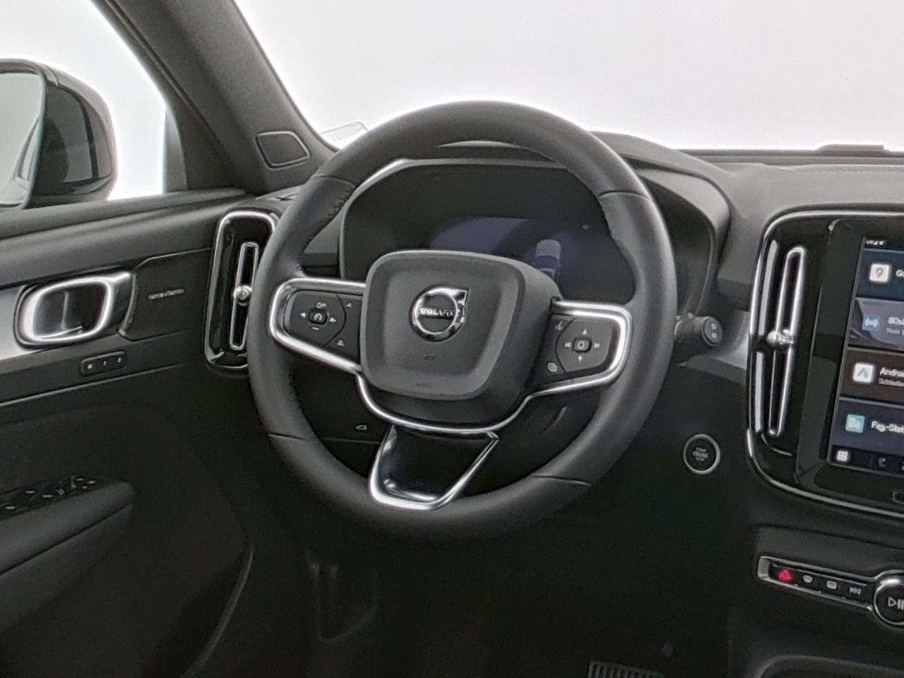 Volvo  XC 40