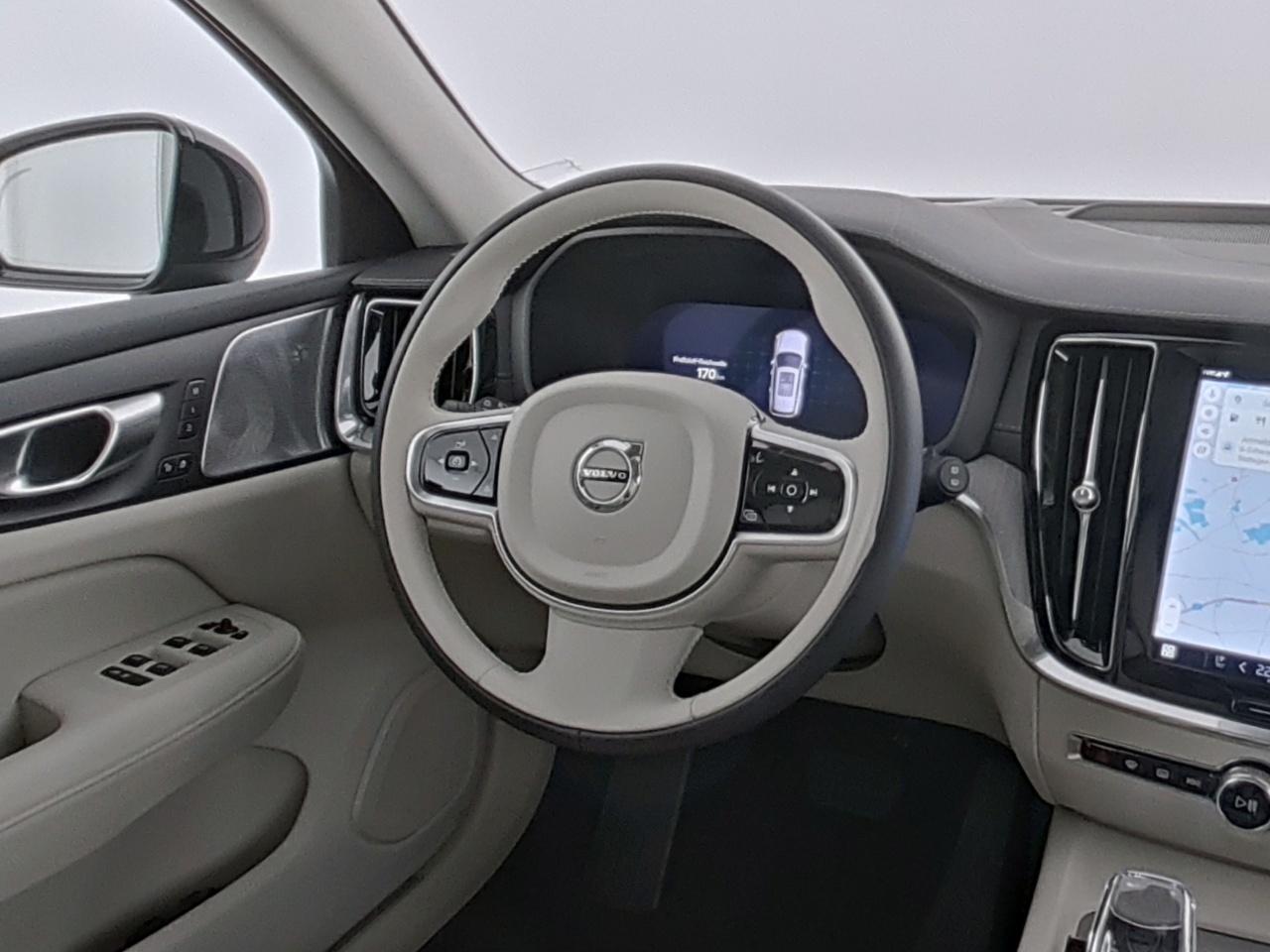Volvo  CC