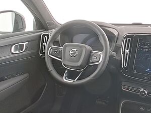 Volvo  XC 40