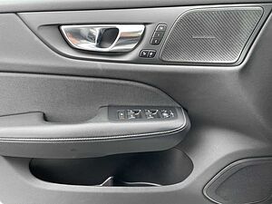 Volvo  T6 RECHARGE R-DESIGN NAVI LED 360° ACC H&K