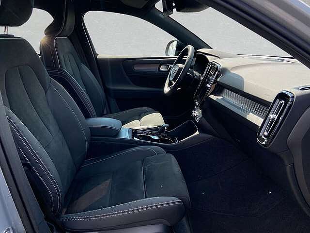 Volvo  T2 Automatik Plus Dark  LED
