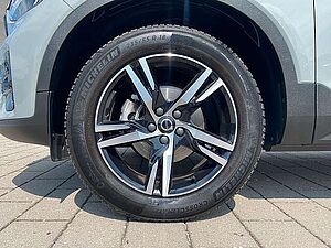 Volvo  T2 Automatik Plus Dark  LED