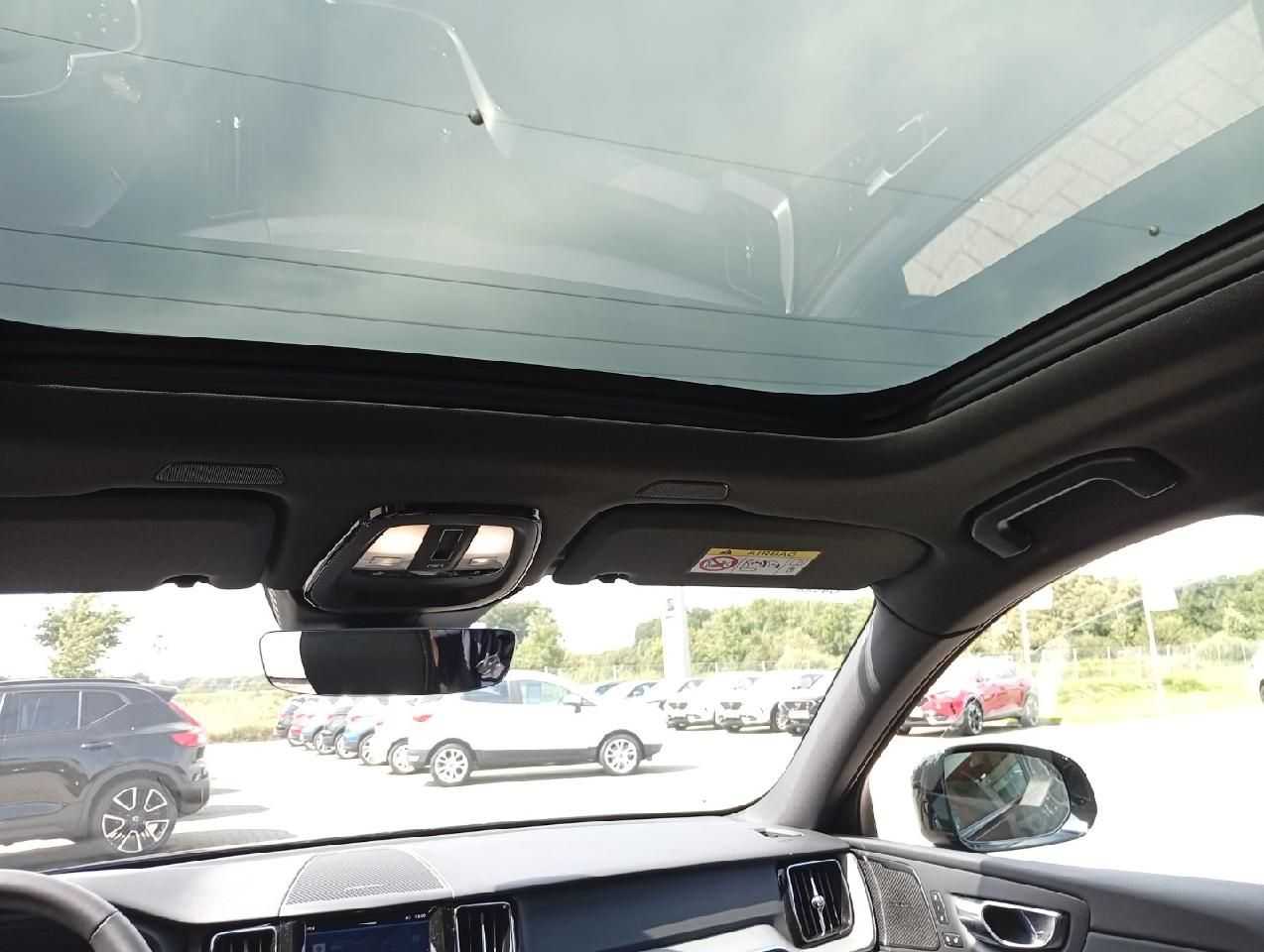 Volvo  B5D R Design AWD/22'AHK/GSD/Standheiz